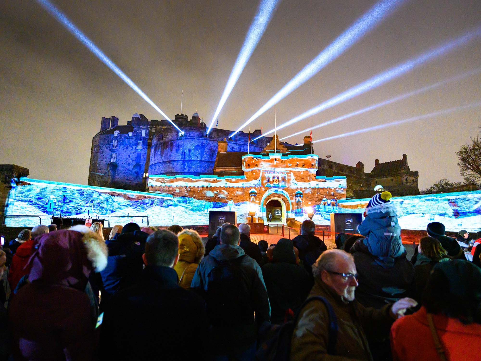 Castle of Light, Christmas Projections Show Light Walk